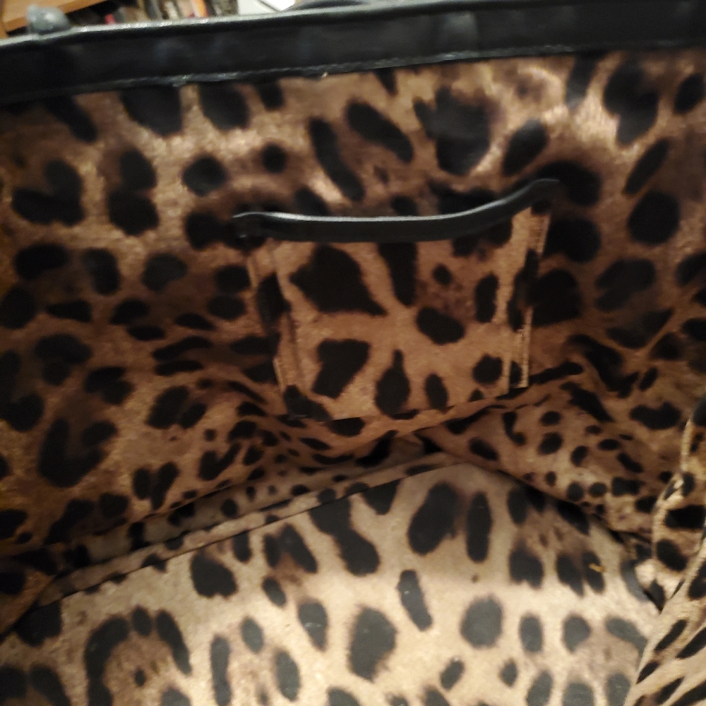 Dolce&Gabbana BB1564 Patent Leather Shoulder Bag - Picture 6 of 7